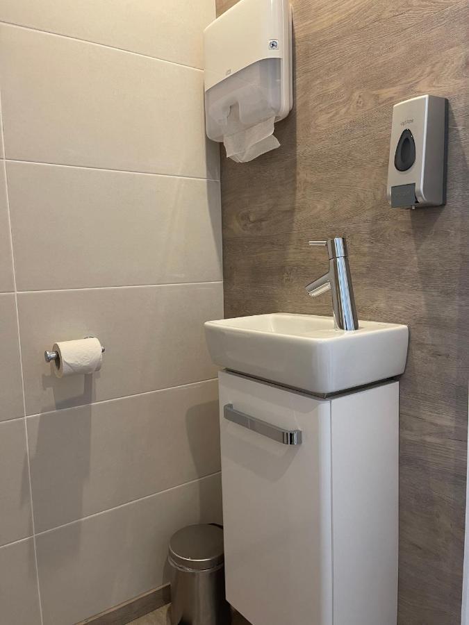 Villa Hotel (Adults Only) Вестэнде Экстерьер фото